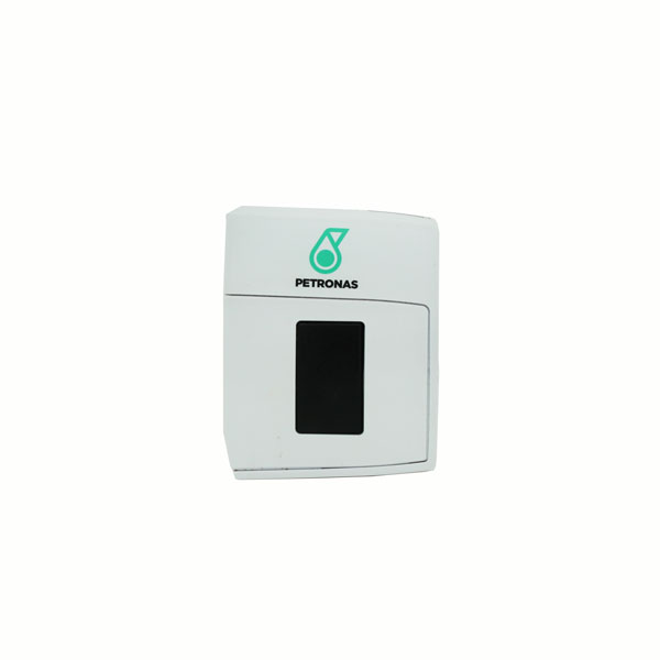 Travel Adaptor (Brand: SKROSS MUV USB)
